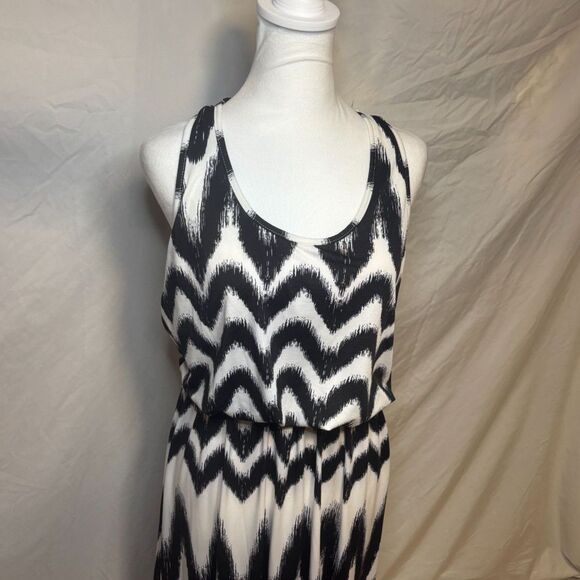 Magic Black and White Pattern Stretch Sleeveless Maxi Dress Stylish - Picture 2 of 8